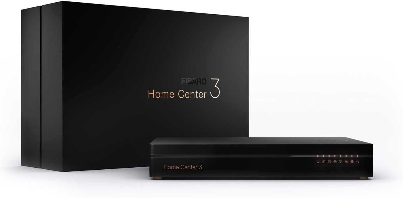 Zwarte Fibaro Home Center 3, een platte domoticacentrale met statuslampjes aan de voorkant, voor de zwarte verpakking